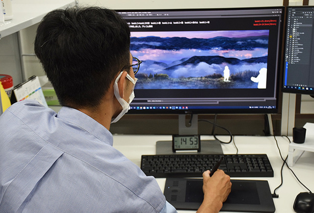 美術ボードチェックの様子