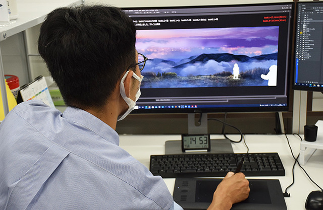 美術ボードチェックの様子