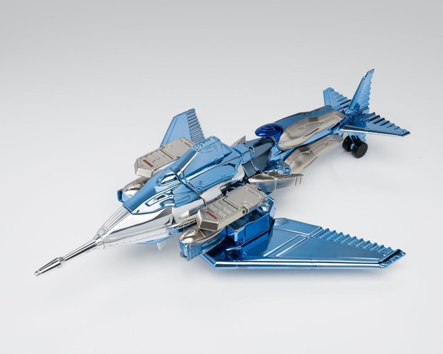 TAMASHII NATIONSの新作フィギュア（C）車田正美／集英社・東映アニメーション