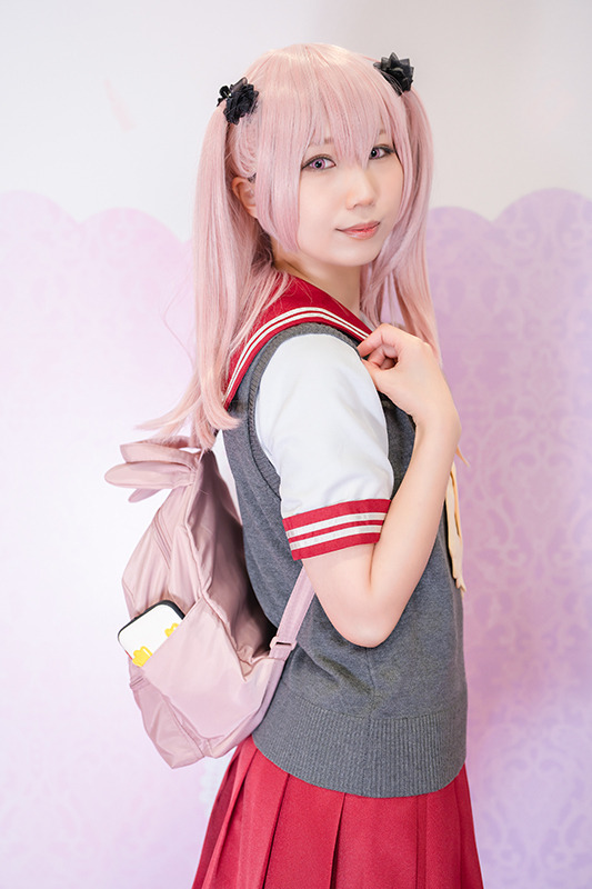 乾 紗寿叶『その着せ替え人形は恋をする』／モデル：奏莉亜