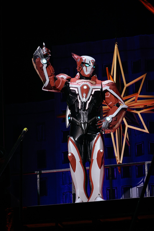 「TIGER & BUNNY 2 -Precious EVE-」（C）BNP/T&B2 PARTNERS