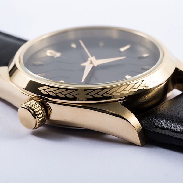 TVアニメ『東京リベンジャーズ』コラボレーション 龍宮寺堅 モデル 腕時計（C）和久井健・講談社／アニメ「東京リベンジャーズ」製作委員会（R）KODANSHA