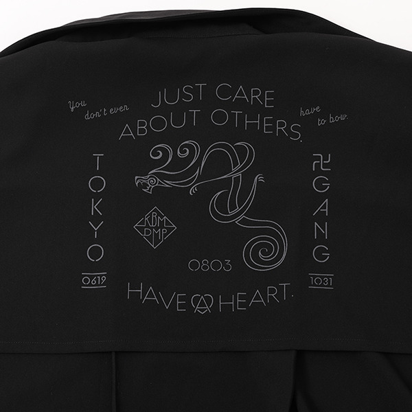 TVアニメ『東京リベンジャーズ』コラボレーション 龍宮寺堅 モデル ワンピース（C）和久井健・講談社／アニメ「東京リベンジャーズ」製作委員会（R）KODANSHA