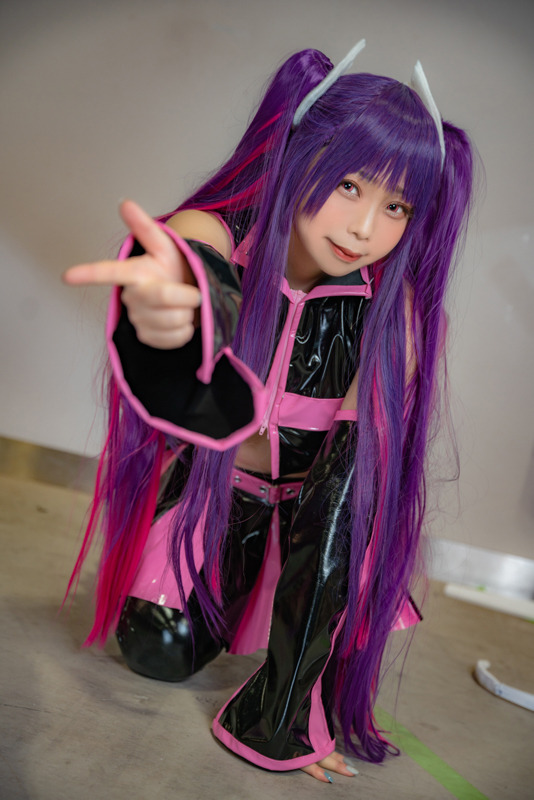 ミカエラ『2.5次元の誘惑』／モデル：ぐぐる、撮影：Jon