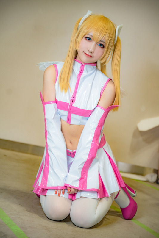 リリエル『2.5次元の誘惑』／モデル：希林まおは、撮影：Jon