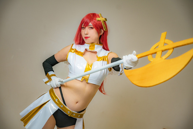 アリエル『2.5次元の誘惑』／モデル：照井るゐ、撮影：Jon