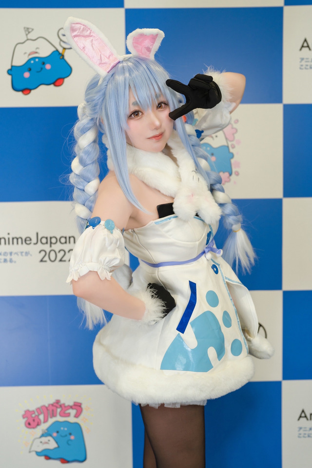 兎田ぺこら（ホロライブ）／モデル：九十九ぱて、撮影：tama