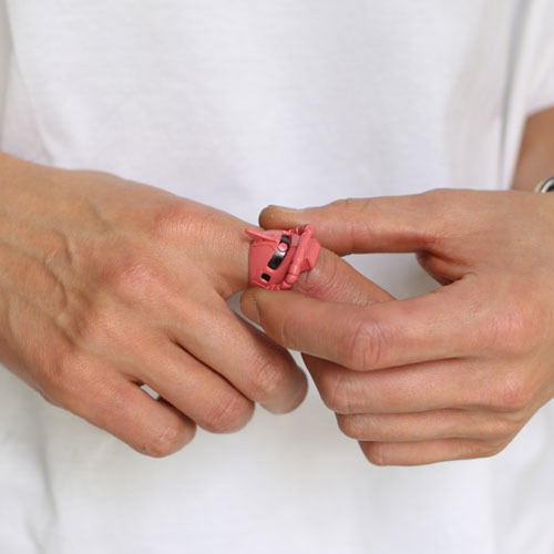 JAM HOME MADE×「STRICT-G 機動戦士ガンダム」シャア専用ザクフェイスリング フルカラー（C）創通・サンライズ（C）STRICT-G