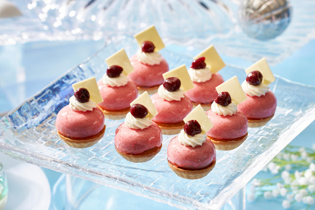 「Free!-the Final Stroke-“Good Luck on your journey” Special course & dessert buffet」桐嶋 郁弥 ダマンドピスターシュのタルトにグリオットムース（C）おおじこうじ・京都アニメーション／岩鳶町後援会 2021