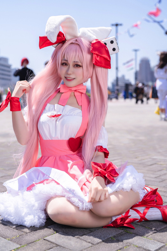 うさだヒカル『デ・ジ・キャラット』／モデル：ぐりこ、撮影：tama