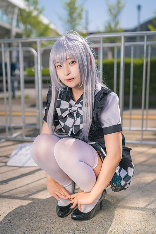 ニャル子『這いよれ! ニャル子さん』／モデル：やよっぺ、撮影：乃木章