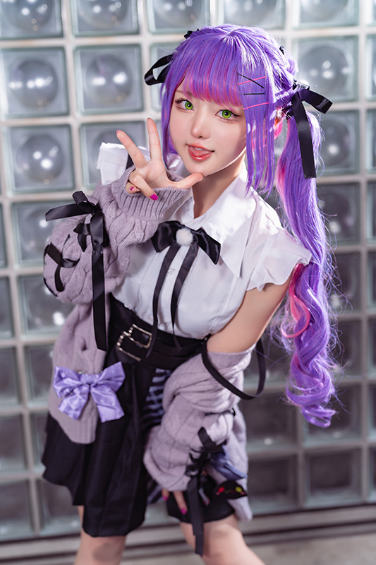 常闇トワ【ホロライブ】／モデル：凸守たかね、撮影：乃木章