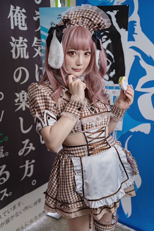 「ブリティッシュ・アメリカン・タバコ・ジャパン（BAT）」コンパニオン／モデル：ゆらし、撮影：乃木章