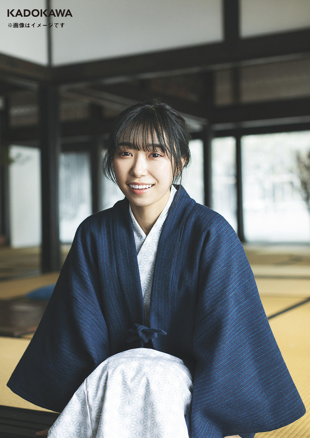 「小林愛香 2nd 写真集 hikari）」3,520円（税込）Photo by TAKAHIRO OTSUJI