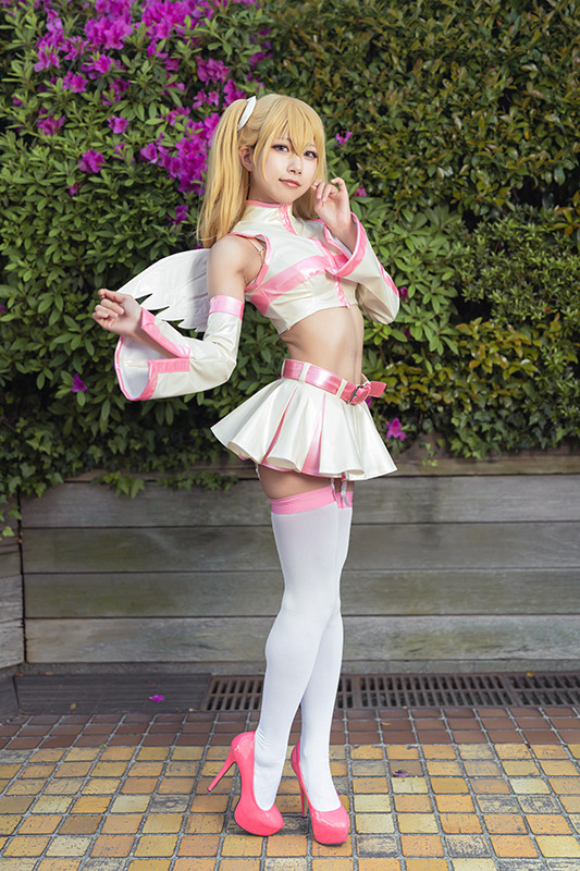 リリエル『2.5次元の誘惑』／モデル：音琴ひつじ、撮影：乃木章