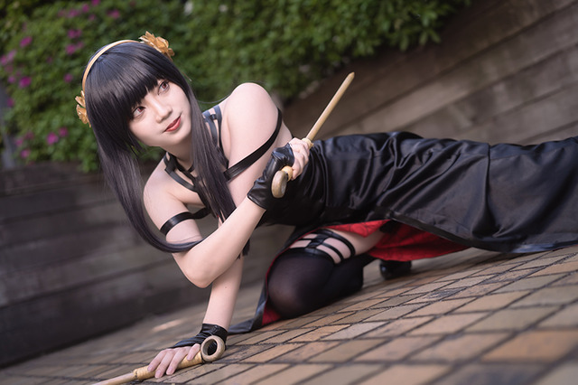 ヨル・フォージャー『SPY×FAMILY』／モデル：はるか、撮影：乃木章