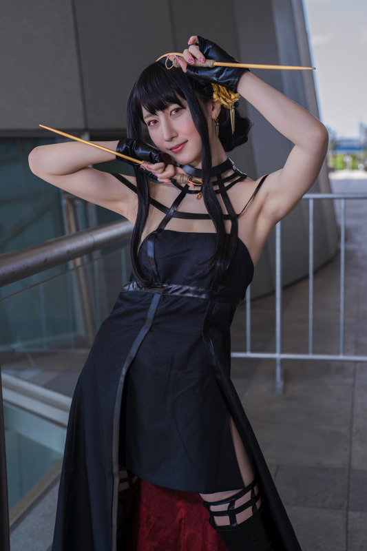 ヨル・フォージャー『SPY×FAMILY』／モデル：奥寺テーラ、撮影：tama