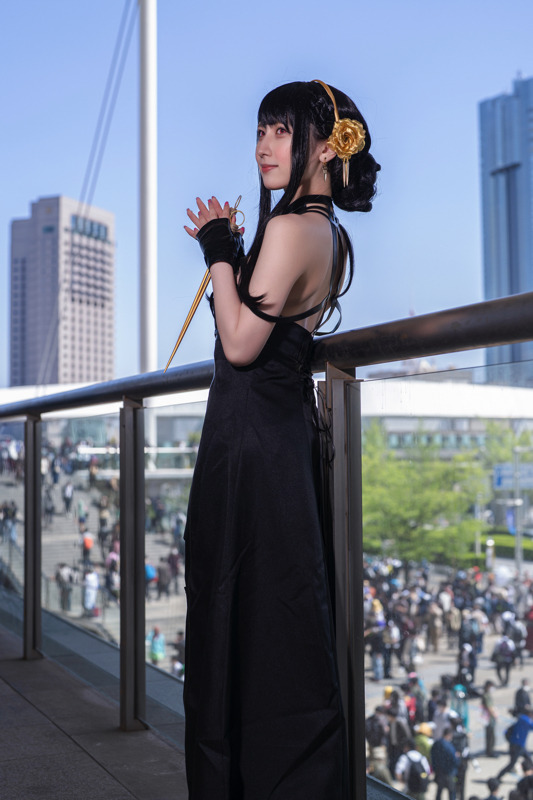 ヨル・フォージャー『SPY×FAMILY』／モデル：奥寺テーラ、撮影：tama