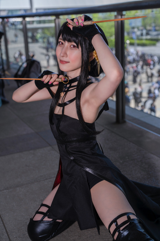 ヨル・フォージャー『SPY×FAMILY』／モデル：奥寺テーラ、撮影：tama