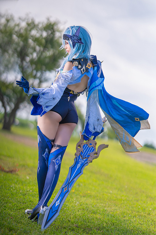 エウルア『原神』／モデル：箱ネコ、撮影：井田達也（Twitter：@idobataer）