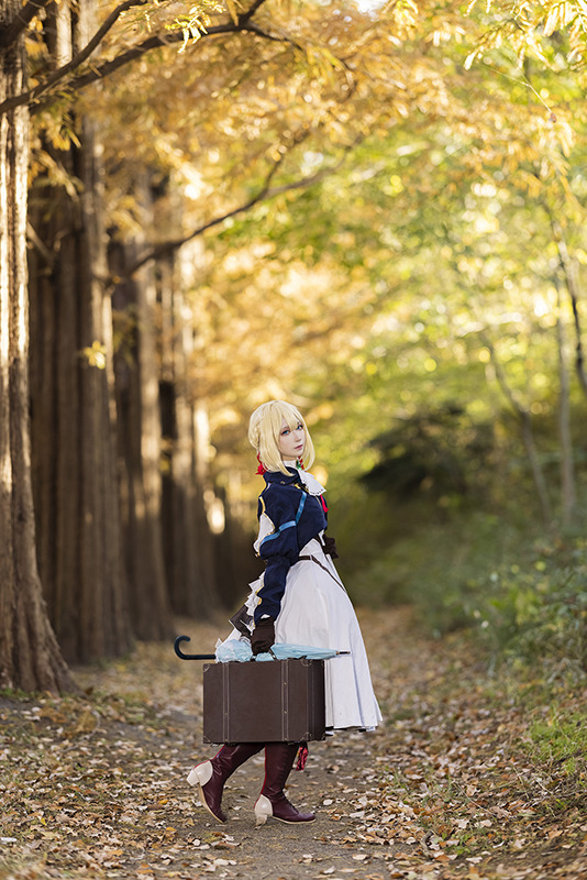 『ヴァイオレット・エヴァーガーデン』／モデル：箱ネコ、撮影：sencha（Twitter：@teddidrum）