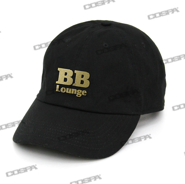 BBラウンジ 刺繍ローキャップ（C）四葉タト・小川亮／講談社／「パリピ孔明」製作委員会