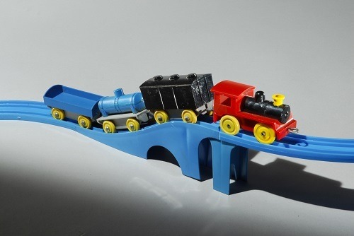 「プラレール」