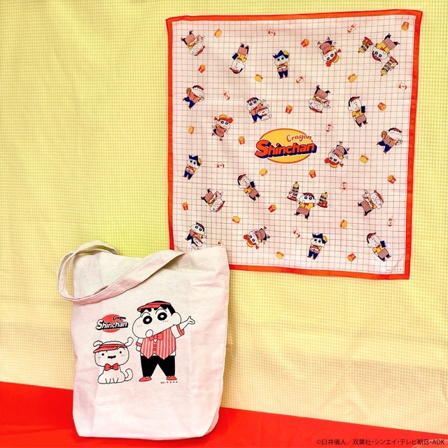 「『クレヨンしんちゃん』サンキューマート コラボ第5弾」トートバッグ／税抜390円（税込429円）（C）臼井儀人／双葉社・シンエイ・テレビ朝日・ADK