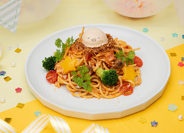 「すみっコぐらし 10th Anniversary Cafe」ひょっこりすみっコのトマトクリームパスタ（C）2022 San X Co., Ltd. All Rights Reserved.