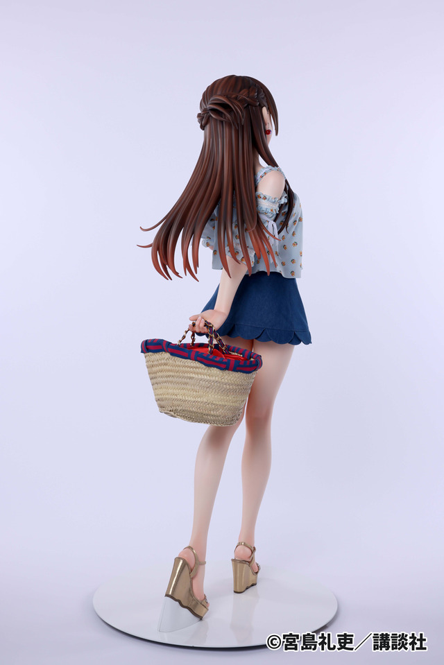 “等身大・水原千鶴”イメージ（C）宮島礼吏／講談社