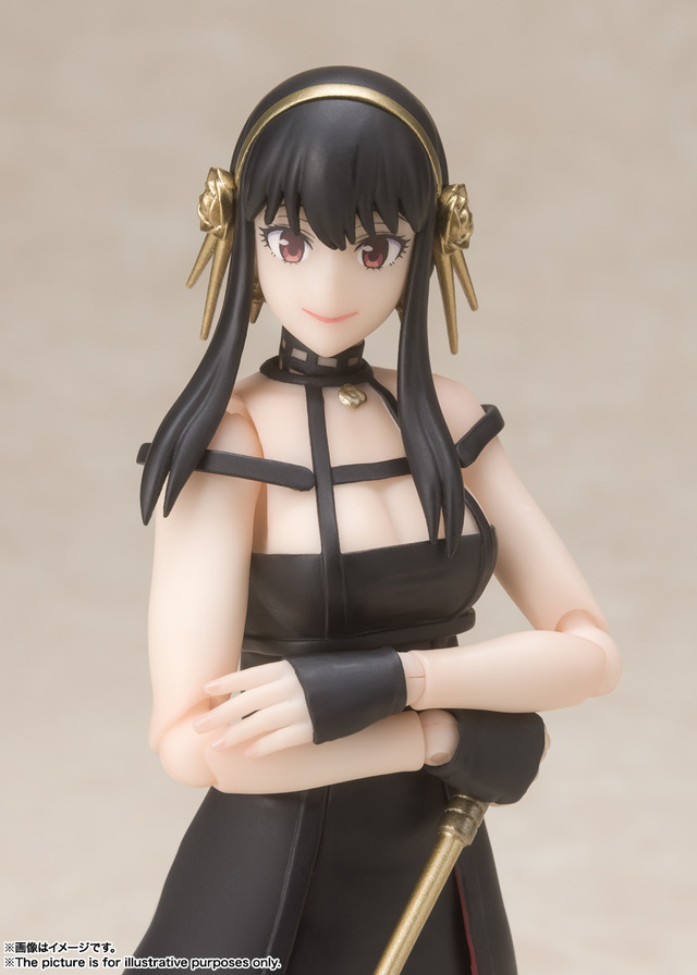 「S.H.Figuarts ヨル・フォージャー」7,150円（税込）（C）遠藤達哉／集英社・SPY×FAMILY製作委員会