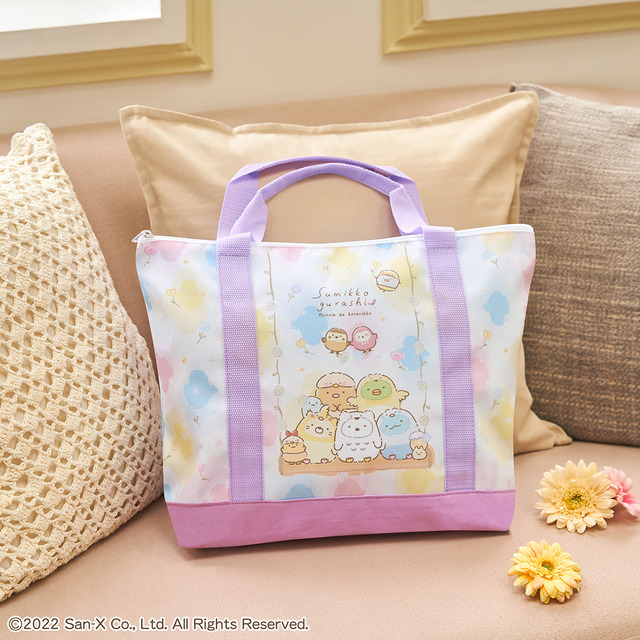 E賞：お出かけトートバッグ（C）2022 San-X Co., Ltd. All Rights Reserved.