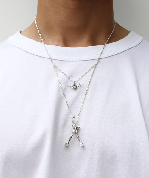 「『機動戦士ガンダム』ラストシューティングネックレス セット 」27,500円（税込）（C）創通・サンライズ