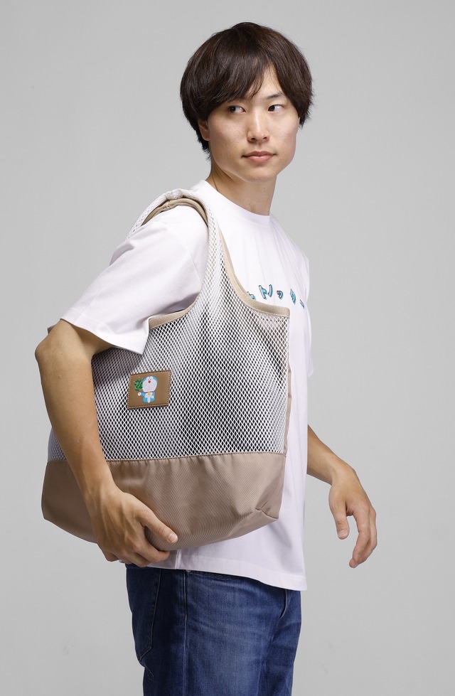 「メッシュトートバッグ」5,390円（税込）（C）Fujiko-Pro