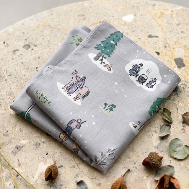 『ゴールデンカムイ』×イラストレーター・鬼頭祈コラボグッズ　バンダナ（C）野田サトル／集英社・ゴールデンカムイ製作委員会