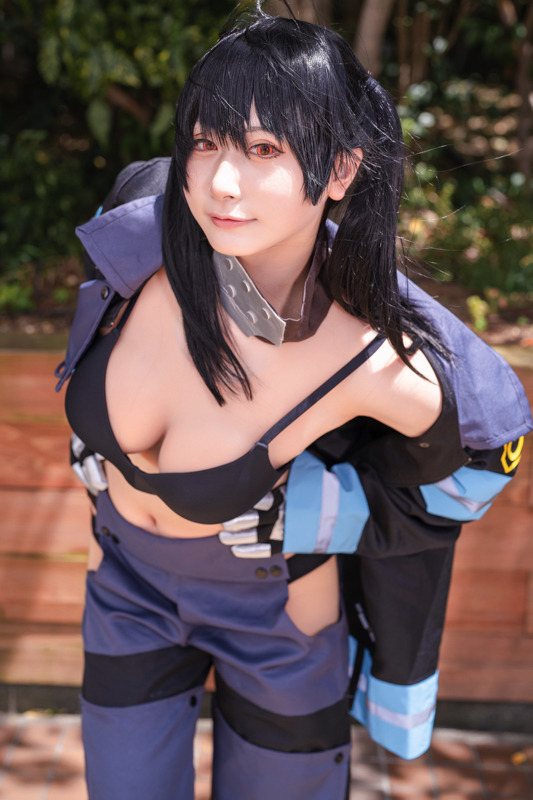 環古達『炎炎ノ消防隊』／モデル：竹林ことら、撮影：tama