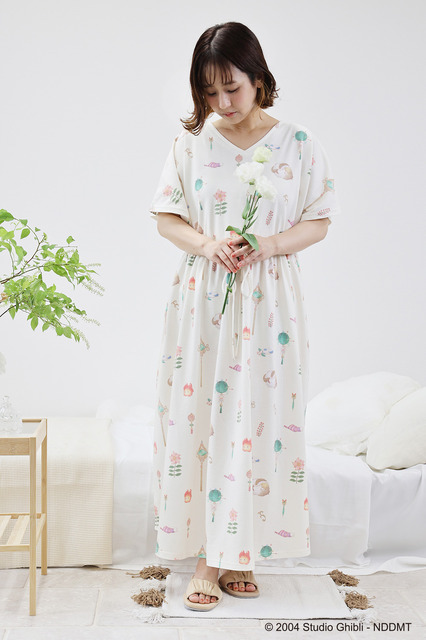 「Donguri Closet ルームワンピース」（C）1989 Eiko Kadono - Studio Ghibli – N 　（C）2004 Studio Ghibli - NDDMT