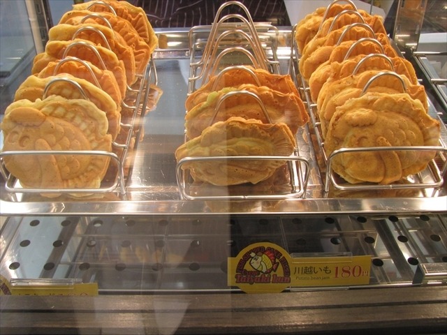 「およげ！たいやきくん本舗」小江戸、川越の蔵造りの町並みにオープン