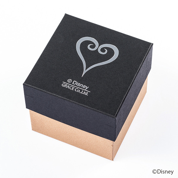 「キングダム ハーツ」テーマは“繋がる心”！ 腕時計、バッグ、財布などスペシャルアイテム登場