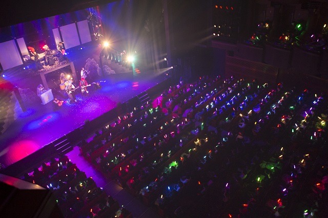 (C)2014 Marvelous Inc.／超歌劇『幕末Rock』製作委員会