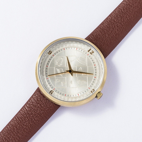 「フォージャー家 モデル 腕時計」（C）遠藤達哉／集英社・SPY×FAMILY製作委員会