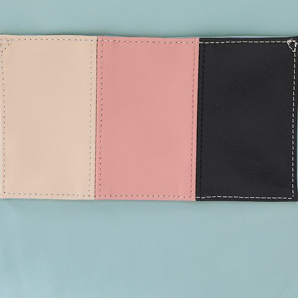 「フォージャー家 モデル 3wayサッチェルバッグ」（C）遠藤達哉／集英社・SPY×FAMILY製作委員会