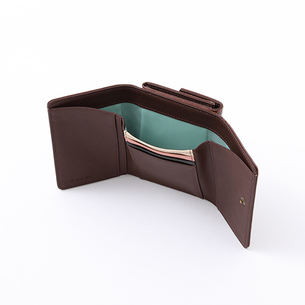 「フォージャー家 モデル 三つ折り財布」（C）遠藤達哉／集英社・SPY×FAMILY製作委員会