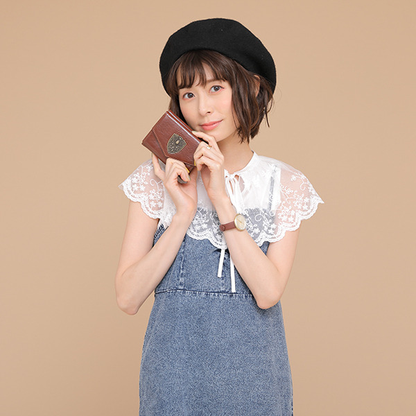 「フォージャー家 モデル 三つ折り財布」（C）遠藤達哉／集英社・SPY×FAMILY製作委員会