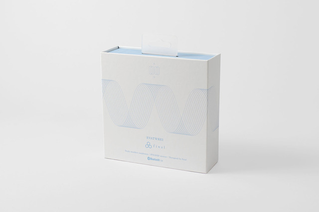 「EVA2020 × final 完全ワイヤレスイヤホン Type-REI」（C）カラー