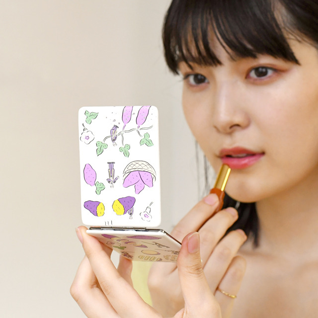 『刀剣乱舞-ONLINE-』×イラストレーター・鬼頭祈 コラボグッズ第8弾「コンパクトミラー」（C）2015 EXNOA LLC/NITRO PLUS