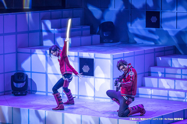 「『ワールドトリガー the Stage』大規模侵攻編」舞台写真（C）葦原大介／集英社（C）『ワールドトリガー the Stage』製作委員会