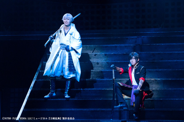 ミュージカル『刀剣乱舞』 鶴丸国永 大倶利伽羅 双騎出陣 ～春風桃李巵～ 公開ゲネプロ舞台写真(C)NITRO PLUS・EXNOA LLC/ミュージカル『刀剣乱舞』製作委員会
