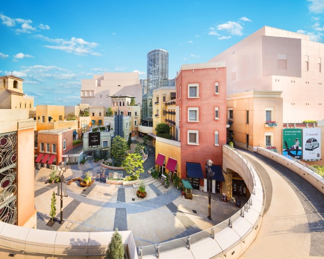 JR川崎駅前の複合商業施設「ラ チッタデッラ」