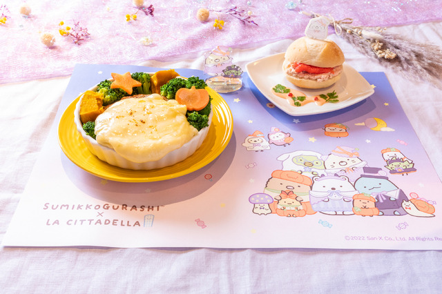 ねこのツナサンド付き！とろとろラクレットチーズプレート（C）2022 San-X Co., Ltd. All Rights Reserved.